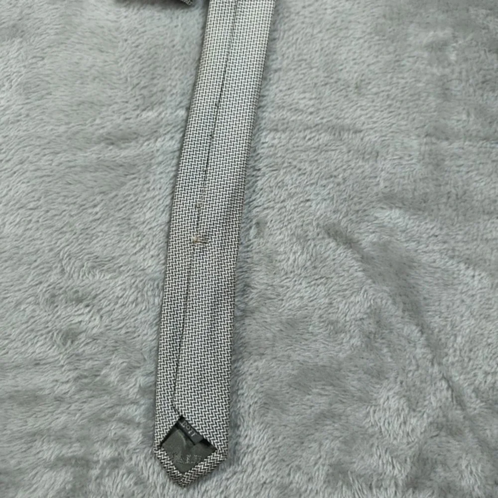 Vintage Robert‎ Talbott Tie Mens 3.75x57.5 Silver Silk Geometric Abstract USA